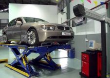 Wheel alignment machine